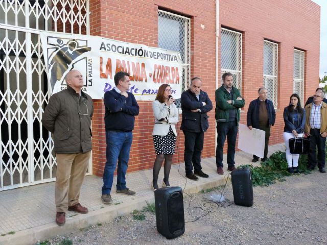 El proyecto para el campo de futbol de La Palma se amplia con mejoras en la iluminacion