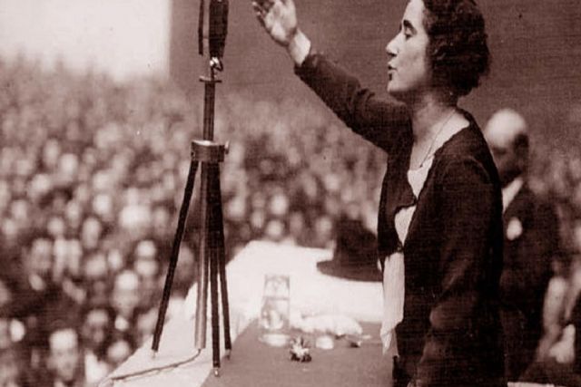 Cartagena Piensa rinde homenaje a Clara Campoamor con una charla sobre su lucha feminista