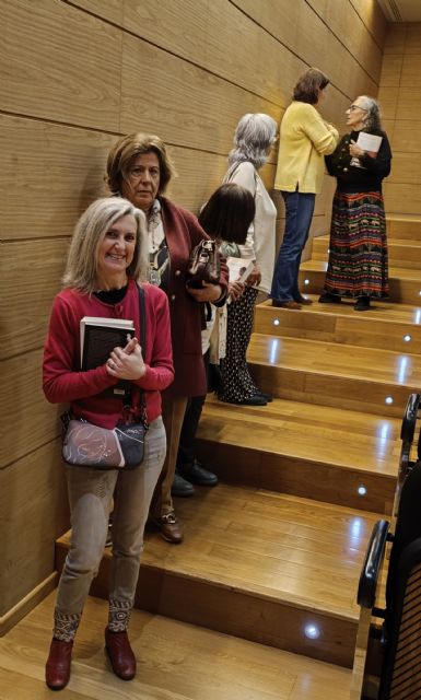 La historia de la literatura aún le debe mucho a la mujer