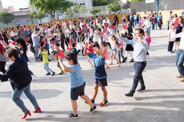 El CEIP Cuatro Santos reinaugura sus instalaciones con motivo de su 50 aniversario