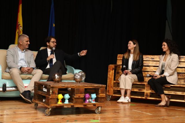 La Mesa de Fomento de Nuevas Industrias quintuplica su tamaño y alcanza las 138 entidades implicadas en la formación juvenil