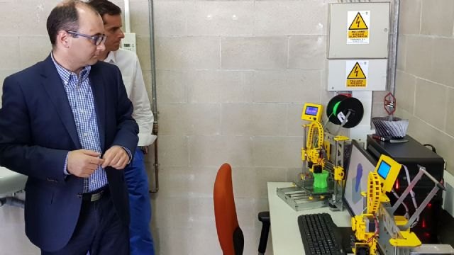 La Comunidad impulsa el talento de los emprendedores innovadores con un nuevo laboratorio ´maker´ en Cartagena