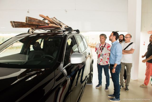 Realidad y ficción confluyen en la exposición Los Johanssen, de La Mar de Arte