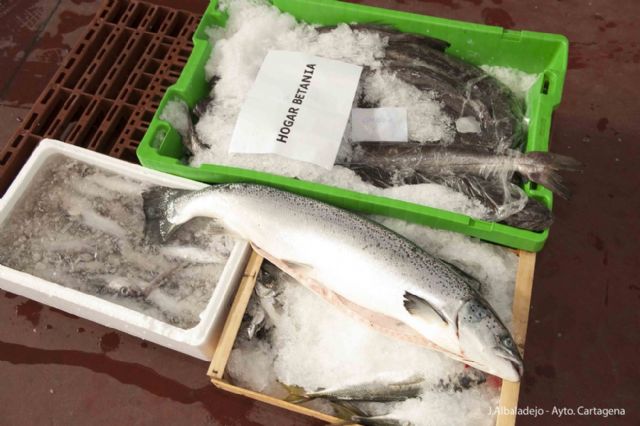 La Cofradia de Pescadores de Cartagena entregara este domingo lotes solidarios de pescado a entidades beneficas