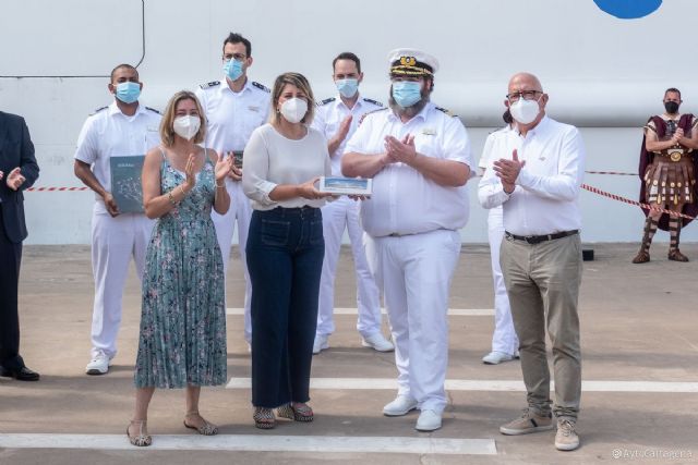 El AIDA Perla, el primer crucero internacional en 16 meses, atraca en el puerto de Cartagena