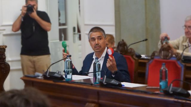 Giménez Gallo logra la unanimidad en el Pleno para exigir a López Miras la climatización de los centros educativos de Cartagena