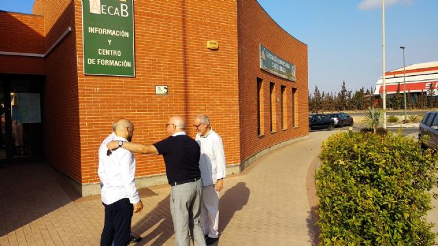 Cs quiere saber qué planes tiene el Ayuntamiento para un solar que asfaltó por 40.000 euros en el Polígono Cabezo Beaza