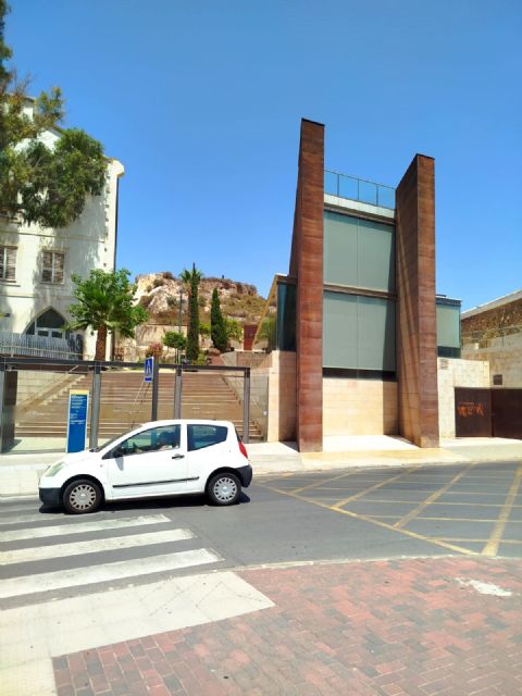 El PCAN denuncia que la Muralla Púnica vuelve a cerrar otra vez por la avería del aire acondicionado