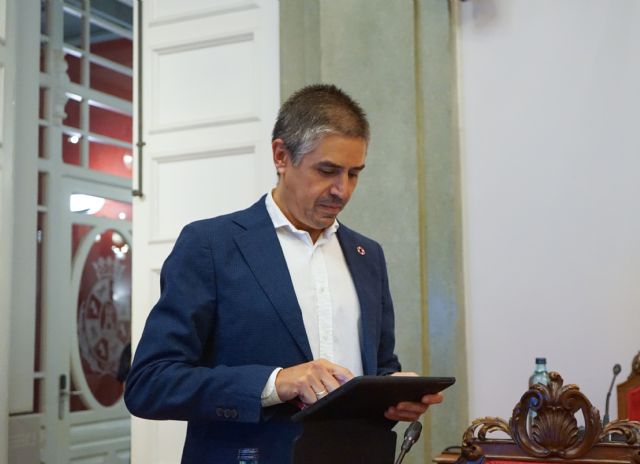 MC arranca el compromiso del Pleno para apoyar la ILP que busca modificar la Ley de Aguas