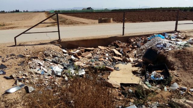 C´s llevará al Pleno el abandono de los aliviaderos y cauces del Trasvase y de los arcenes en una carretera de Pozo Estrecho