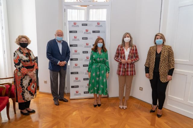 Bankia y la Fundación CajaMurcia colaboran con el Ayuntamiento de Cartagena para mejorar los Centros Sociales de Mayores