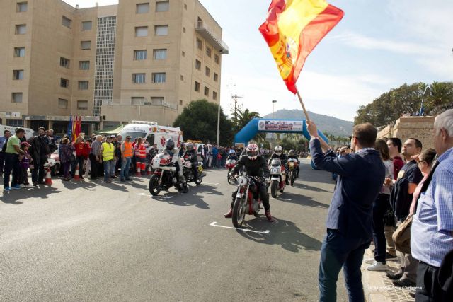 Las motos clasicas rugieron en el puerto durante la celebracion del Trofeo Corpus