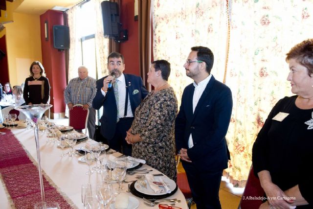 Un centenar de bolilleras se reunieron este domingo en La Aljorra