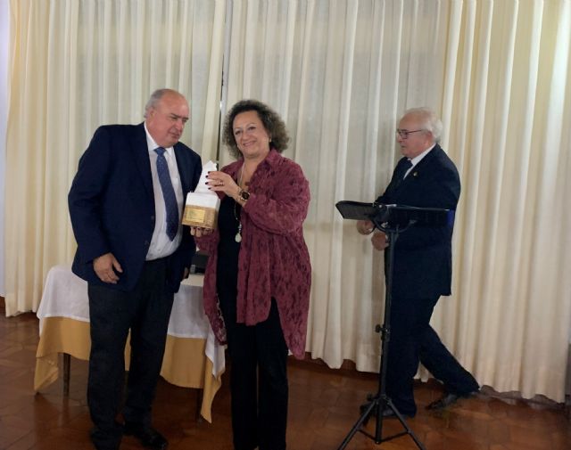 La Autoridad Portuaria recibe el primer galardón otorgado por la asociación 'Cartagena siempre'