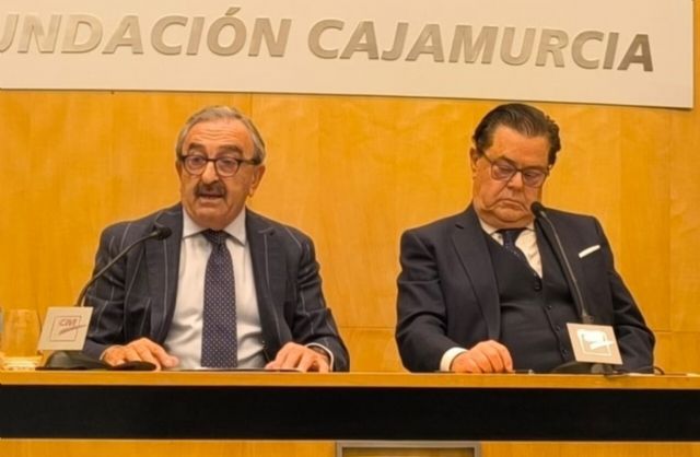 Jesús Trillo-Figueroa: «El pacto que firmó el PSOE con Puigdemont en Waterloo pone en peligro nuestro Estado de Derecho»