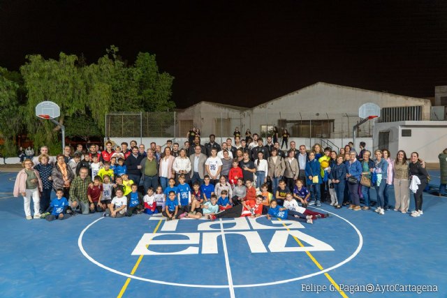 La Palma estrena pista deportiva renovada en una jornada de convivencia vecinal