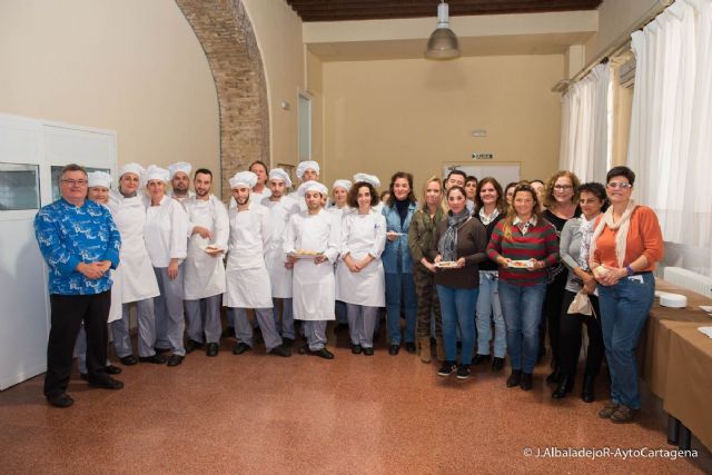 Los alumnos del curso de cocina de la ADLE adaptan sus recetas para celiacos