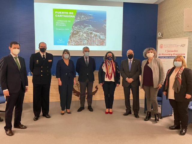 Comienzan las Jornadas Historia y Economía 'El Puerto, motor económico de Cartagena'