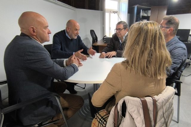 VOX apoya al Comité de Empresa de SABIC y denuncia la responsabilidad del bipartidismo y la Agenda 2030 en los despidos