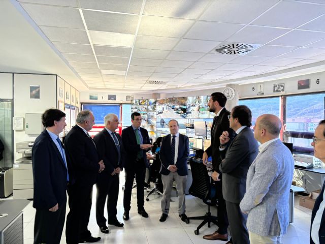 El Centro de Control del Puerto de Cartagena pone en marcha la línea 112 para dar mayor inmediatez en las situaciones de emergencias