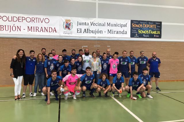 La alcaldesa celebra con el FS Ciudad de Cartagena su ascenso a Preferente Autonómica