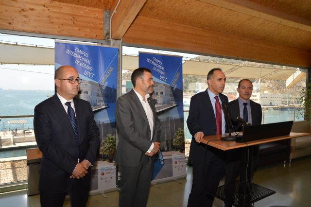 Una treintena de cursos y actividades náuticas dinamizarán el centro urbano en agosto