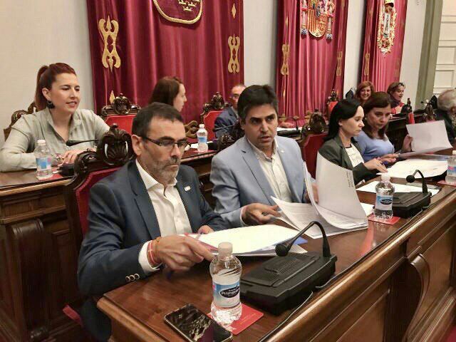 MC recuerda que el Gobierno regional (PP) anunció la Unidad de Quemados en la inauguración del Santa Lucía en febrero de 2011