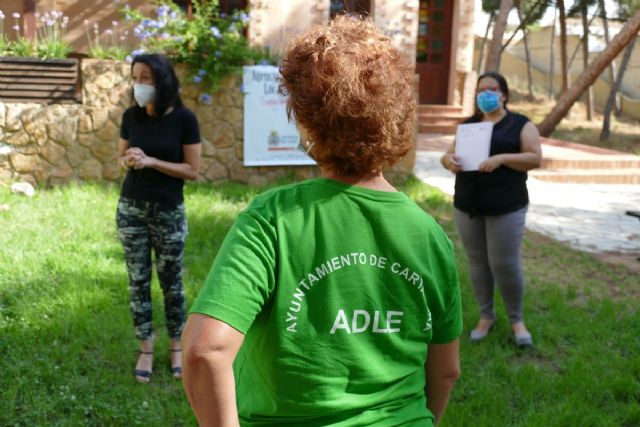 El curso de la ADLE ´Jardines Mediterráneos´ termina con la entrega de diplomas y un nuevo huerto ecológico en Canteras