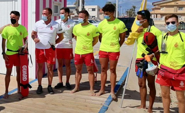 El concejal de Seguridad Ciudadana agradece a los socorristas y voluntarios de Protección Civil su labor para garantizar la seguridad en las playas