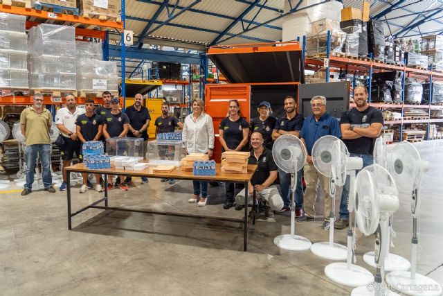 El Ayuntamiento de Cartagena instala un centenar de ventiladores en los colegios electorales del 23J