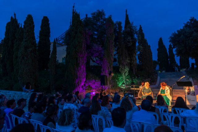 La literatura española en Corea del Sur y un recital poético junto al Teatro Romano, este miércoles en La Mar de Músicas
