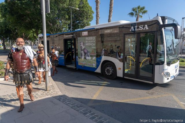 El Ayuntamiento habilita autobuses gratuitos en las Fiestas para garantizar la vuelta a casa antes del cierre de la hostelería