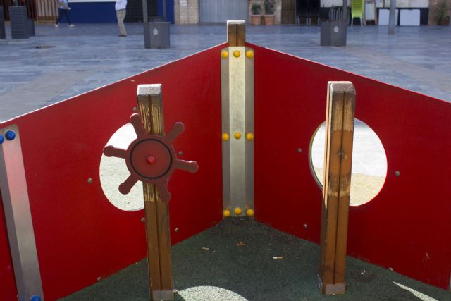 MC: Los parques infantiles del municipio siguen sin mantenimiento desde el pacto de 'La Trinca'