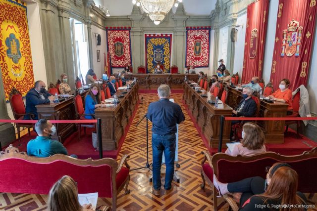 El Pleno extraordinario sobre La Aljorra se queda sin debate tras la retirada de la moción que lo motivó