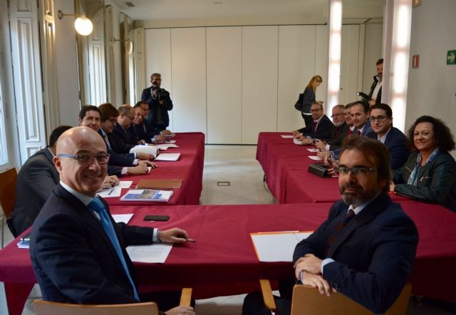 La Comunidad impulsa el desarrollo de la ZAL de Cartagena con la creación de una mesa de trabajo junto a Ayuntamiento y empresarios