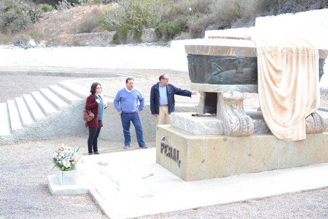 Una alumna de la Politécnica propone recuperar el jardín modernista del cementerio de Los Remedios