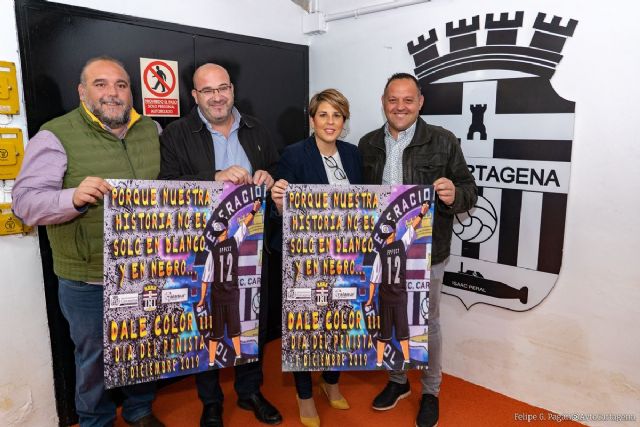 Los peñistas esperan reunir a un millar de personas el 1 de diciembre en su Día de convivencia