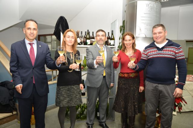 El alcalde José López, padrino de la añada del vino Tomás Ferro