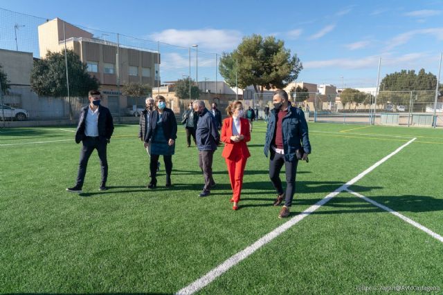 El campo de césped artificial de El Bohío ya es una realidad