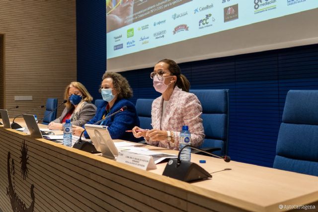 La vicealcaldesa inaugura las jornadas de COEC centradas en la gestión de la reputación corporativa