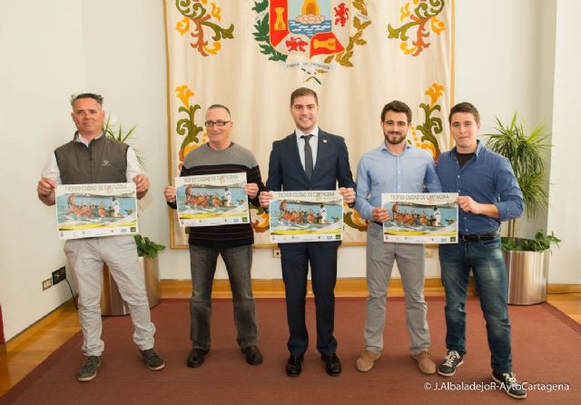 El Club de Regatas y el Ayuntamiento organizan el I Trofeo Ciudad de Cartagena de Dragon Boat