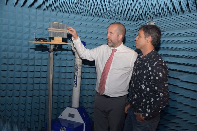 Una antena inteligente permite precisar en centímetros la ubicación de dispositivos móviles usando redes wifi