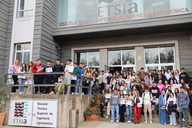 La alumna Eva Marín, de Maristas de Cartagena, consigue la nota más alta en las XII Olimpiadas de Agrónomos