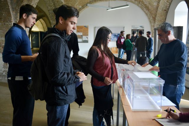 Más de 800 personas votan para elegir a Rector y Claustro de la UPCT en las dos primeras horas