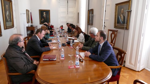 La Policía Local aumentará su dispositivo de Semana Santa en 300 horas, en relación al pasado año, especialmente en la noche del Encuentro