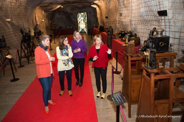 Cinematografos originales de los hermanos Lumière llegan al Museo-Refugio de la Guerra Civil en una nueva ruta de Cartagena, Puerto de Culturas