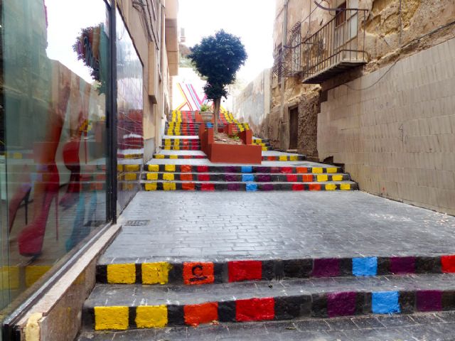 Las calles Tahona y San Esteban lucen nuevo aspecto gracias al festival Veinticuatro de la ETSAE