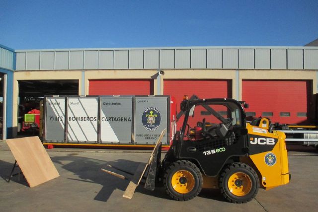 Bomberos de Cartagena practican técnicas de apuntalamiento de edificios en casos de emergencias