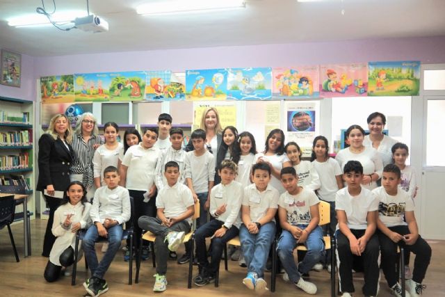 Alumnos de los colegios Cuatro Santos y Nuestra Señora de los Dolores participan activamente en los Presupuestos Participativos