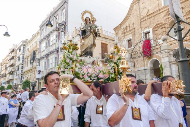 La Virgen del Carmen procesionó por las calles del centro